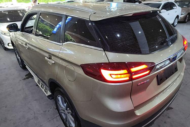 Used Geely Auto Emgrand X7 Sport 2018 1.8TD Automatic Two-Wheel Drive Smart Connect 4G Internet Edition Exterior 2