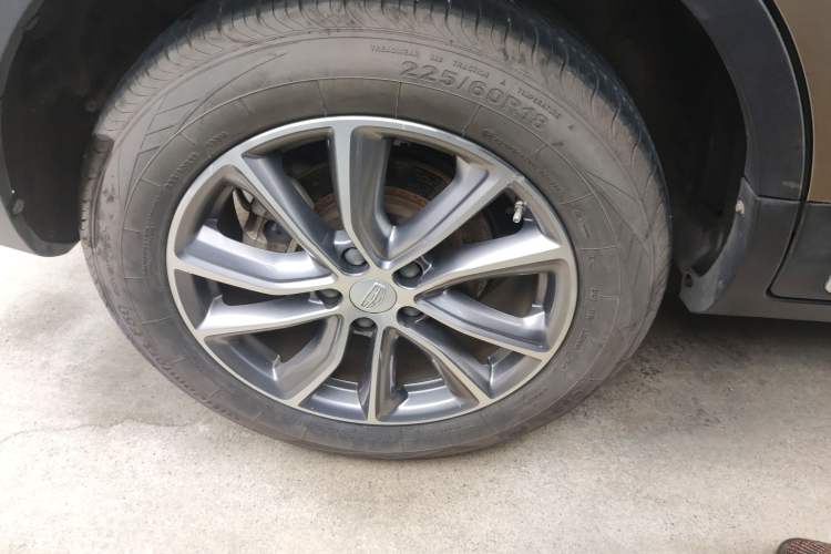 Used Geely Auto Emgrand X7 Sport 2018 2.0L Manual Two-Wheel Drive Zhiya Version Exterior 8