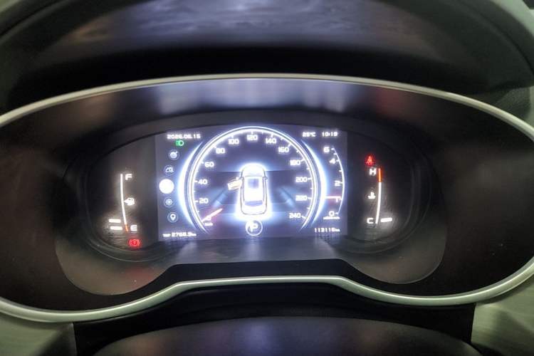 Used Geely Auto Emgrand X7 Sport 2018 1.8TD Automatic Two-Wheel Drive Smart Connect 4G Internet Edition Instrument Cluster