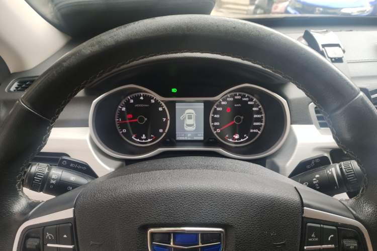 Used Geely Auto Emgrand X7 Sport 2018 1.8TD Automatic Two-Wheel Drive Zhiya Model Instrument Cluster