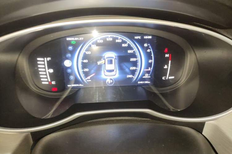 Used Geely Auto Emgrand X7 Sport 2018 1.8TD Automatic Two-Wheel Drive Smart 4G Connected Version Instrument Cluster