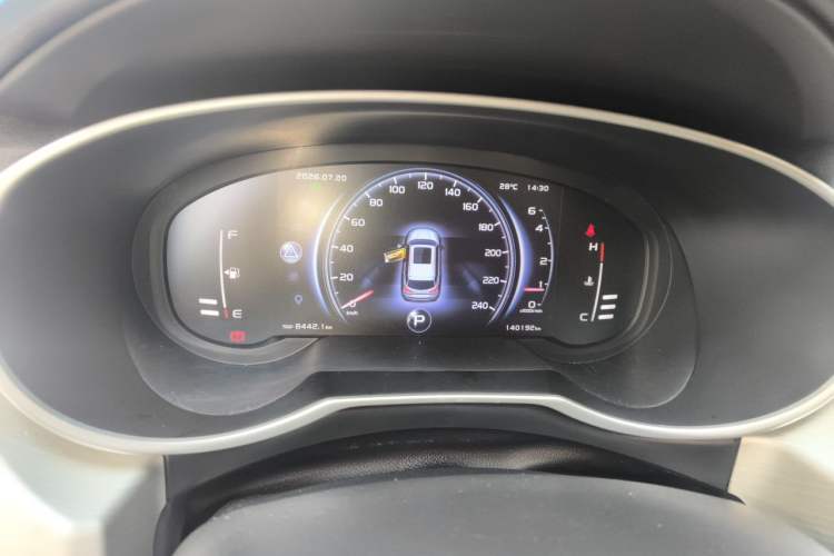 Used Geely Auto Emgrand X7 Sport 2018 Revised Version 1.8TD Automatic Two-Wheel Drive Smart Connectivity 4G-Enabled Edition Instrument Cluster