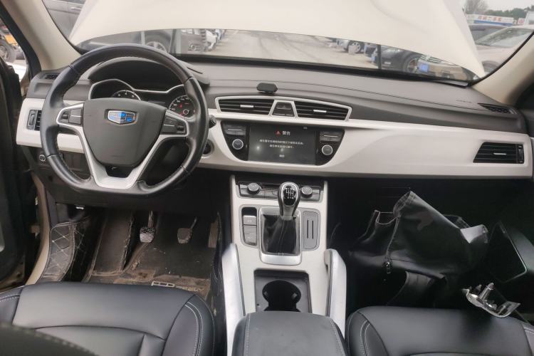 Used Geely Auto Emgrand X7 Sport 2018 2.0L Manual Two-Wheel Drive Zhiya Version Interior 2