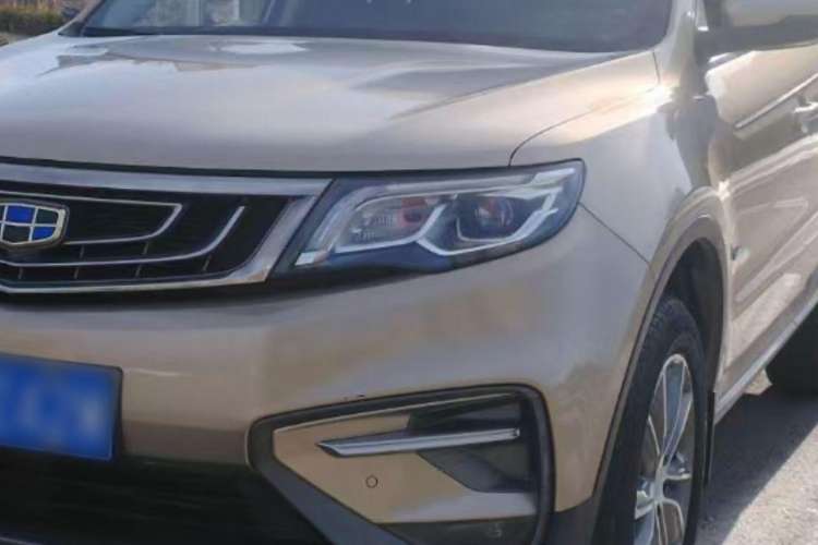 Used Geely Auto Emgrand X7 Sport 2018 1.8TD Automatic Two-Wheel Drive Smart Connect 4G Internet Edition Left Front Headlight