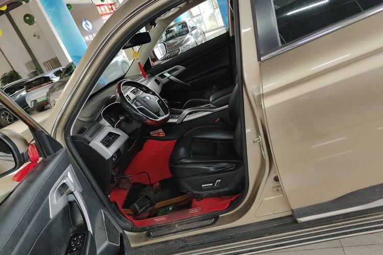 Used Geely Auto Emgrand X7 Sport 2018 1.8TD Automatic Two-Wheel Drive Smart Connect 4G Internet Edition Left Front Seat