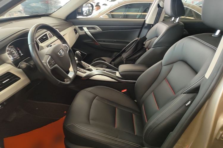 Used Geely Auto Emgrand X7 Sport 2018 1.8TD Automatic Two-Wheel Drive Smart Connect 4G Internet Edition Left Front Seat