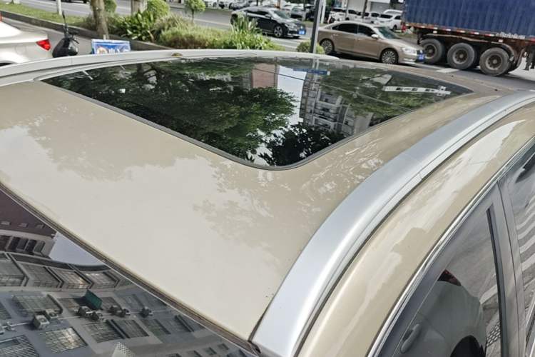 Used Geely Auto Emgrand X7 Sport 2018 1.8TD Automatic Two-Wheel Drive Smart 4G Connected Version Roof
