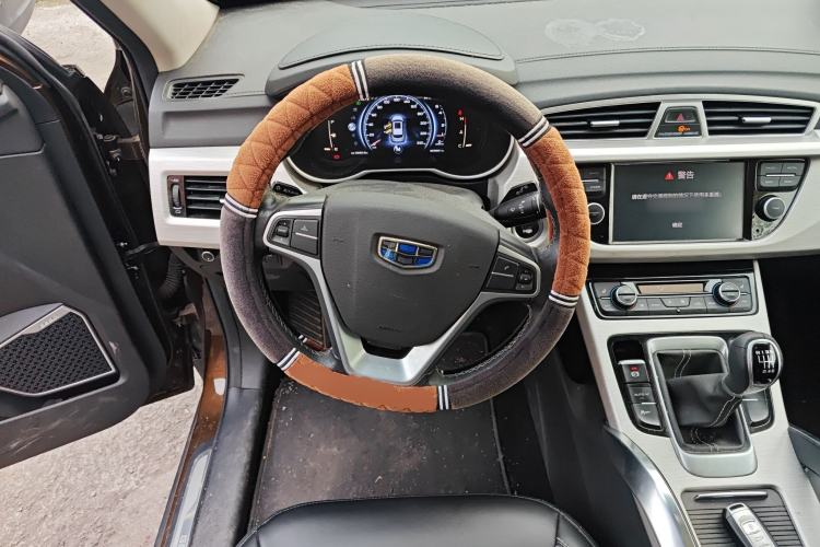Used Geely Auto Emgrand X7 Sport 2018 1.8TD Manual Two-Wheel Drive Smart Connect 4G Internet Edition Steering Wheel