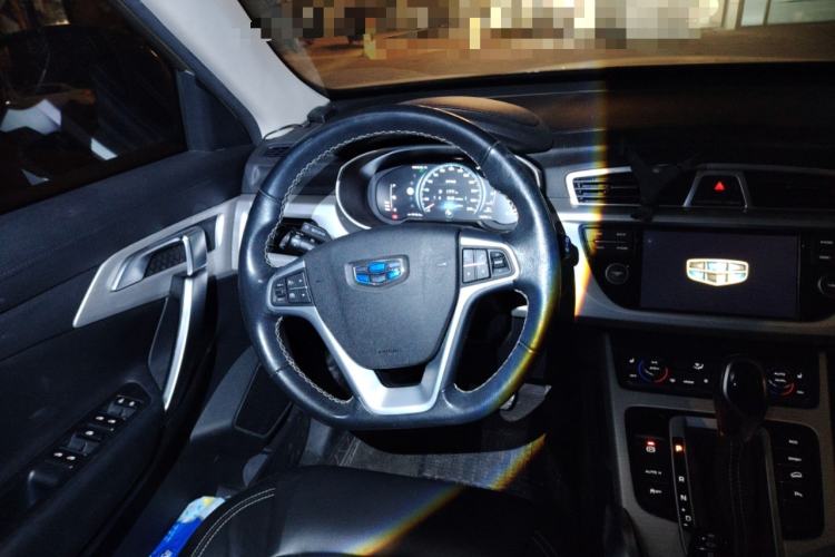 Used Geely Auto Emgrand X7 Sport 2018 1.8TD Automatic Two-Wheel Drive Smart Connect 4G Internet Edition Steering Wheel