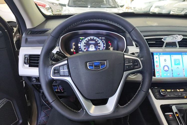 Used Geely Auto Emgrand X7 Sport 2018 1.8TD Automatic Two-Wheel Drive Smart Connect 4G Internet Edition Steering Wheel