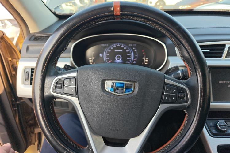 Used Geely Auto Emgrand X7 Sport 2018 1.8TD Automatic Two-Wheel Drive Smart Connect 4G Internet Edition Steering Wheel