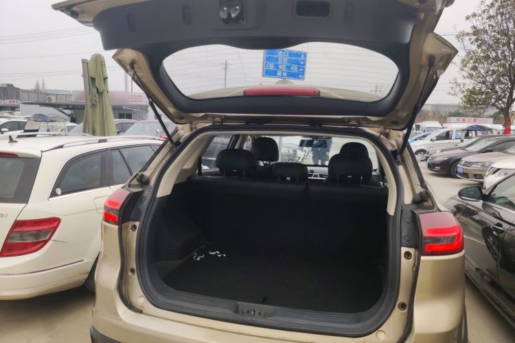 Used Geely Auto Emgrand X7 Sport 2018 2.0L Manual Two-Wheel Drive Zhiya Version Trunk