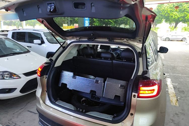 Used Geely Auto Emgrand X7 Sport 2018 1.8TD Automatic Two-Wheel Drive Smart Connect 4G Internet Edition Trunk