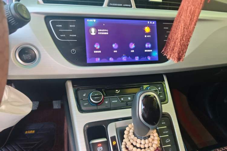 Used Geely Auto Emgrand X7 Sport 2018 1.8TD Automatic Two-Wheel Drive Smart 4G Connected Version Audio And AC Panel
