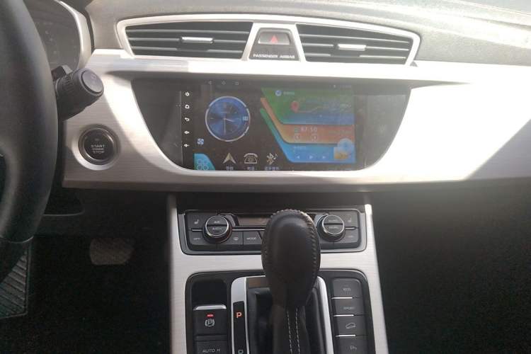 Used Geely Auto Emgrand X7 Sport 2018 1.8TD Automatic Two-Wheel Drive Smart Connect 4G Internet Edition Audio And AC Panel