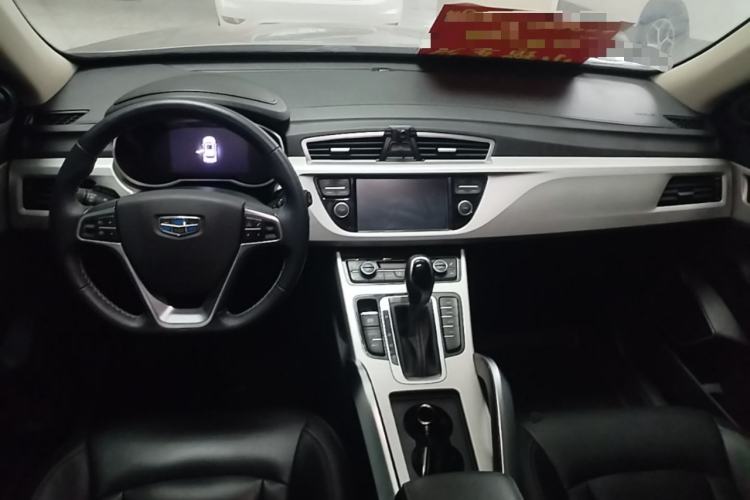Used Geely Auto Emgrand X7 Sport 2018 1.8TD Automatic Two-Wheel Drive Smart Connect 4G Internet Edition Center Console