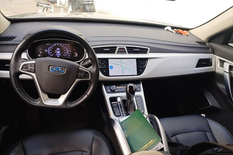 Used Geely Auto Emgrand X7 Sport 2018 1.8TD Automatic Two-Wheel Drive Smart 4G Connected Version Center Console
