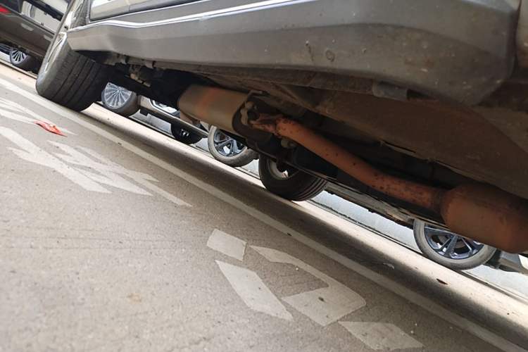 Used Geely Auto Emgrand X7 Sport 2018 1.8TD Automatic Two-Wheel Drive Smart 4G Connected Version Chassis Front Right