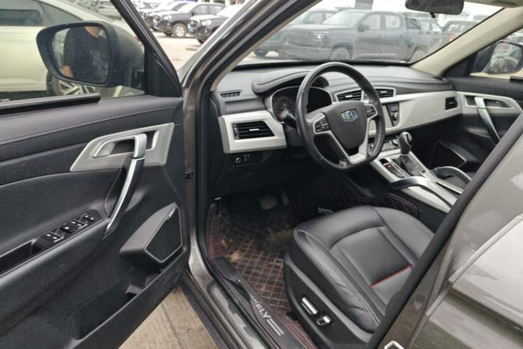 Used Geely Auto Emgrand X7 Sport 2018 1.8TD Automatic Two-Wheel Drive Smart Connect 4G Internet Edition Driver Seat