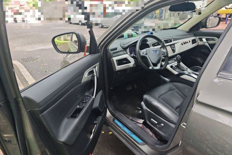 Used Geely Auto Emgrand X7 Sport 2018 1.8TD Automatic Two-Wheel Drive Smart Connect 4G Internet Edition Driver Seat