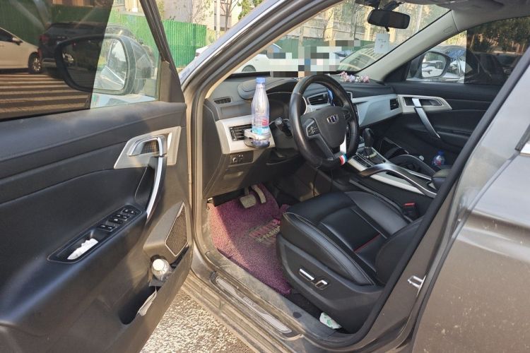 Used Geely Auto Emgrand X7 Sport 2018 1.8TD Automatic Two-Wheel Drive Smart Connect 4G Internet Edition Driver Seat