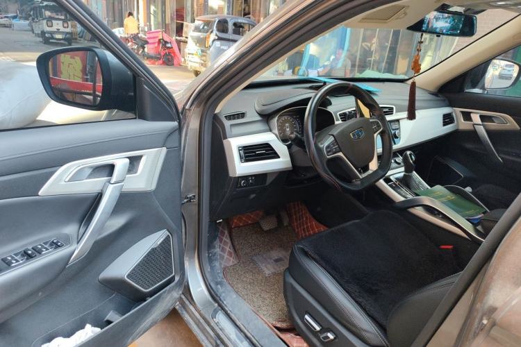Used Geely Auto Emgrand X7 Sport 2018 1.8TD Automatic Two-Wheel Drive Smart Connect 4G Internet Edition Driver Seat