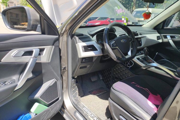 Used Geely Auto Emgrand X7 Sport 2018 1.8TD Automatic Two-Wheel Drive Smart Connect 4G Internet Edition Driver Seat