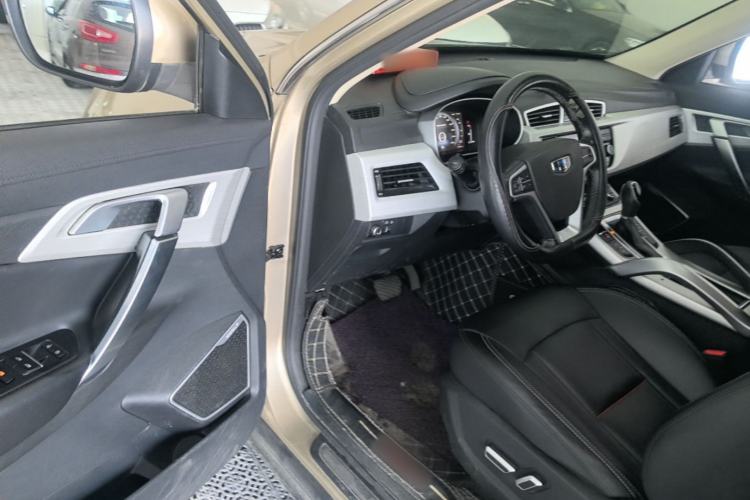 Used Geely Auto Emgrand X7 Sport 2018 1.8TD Automatic Two-Wheel Drive Smart Connect 4G Internet Edition Driver Seat