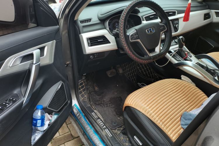 Used Geely Auto Emgrand X7 Sport 2018 1.8TD Automatic Two-Wheel Drive Smart Connect 4G Internet Edition Driver Seat