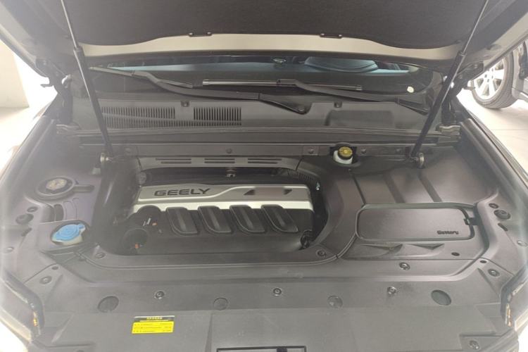 Used Geely Auto Emgrand X7 Sport 2018 1.8TD Automatic Two-Wheel Drive Smart Connect 4G Internet Edition Engine Bay