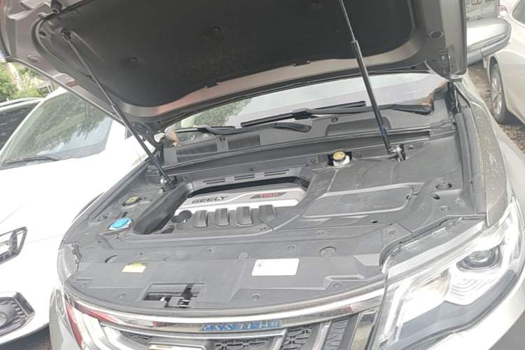 Used Geely Auto Emgrand X7 Sport 2018 1.8TD Manual Two-Wheel Drive Smart Connect 4G Internet Edition Engine Bay