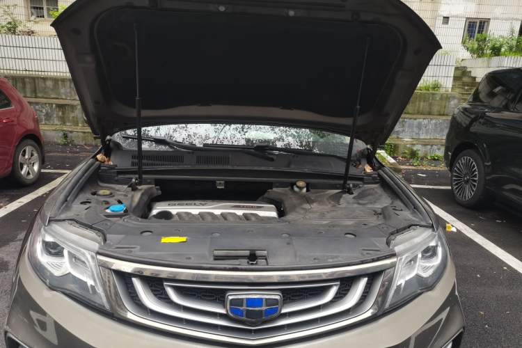 Used Geely Auto Emgrand X7 Sport 2018 1.8TD Automatic Two-Wheel Drive Smart 4G Connected Version Engine Bay
