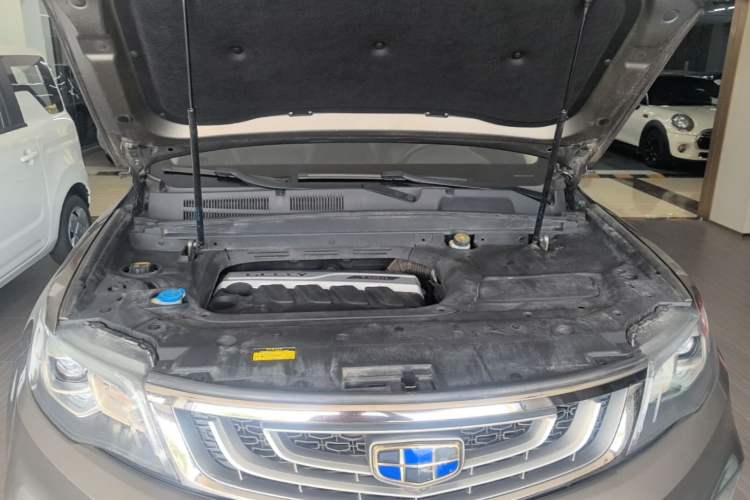Used Geely Auto Emgrand X7 Sport 2018 1.8TD Automatic Two-Wheel Drive Smart Connect 4G Internet Edition Engine Bay