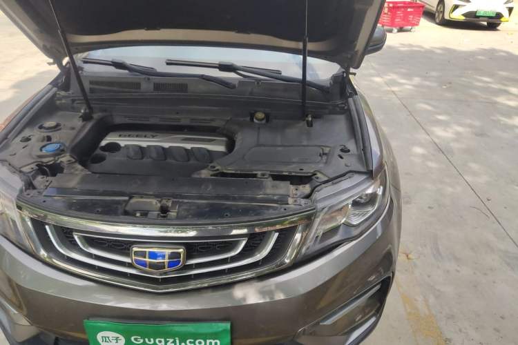 Used Geely Auto Emgrand X7 Sport 2018 1.8TD Automatic Two-Wheel Drive Smart Connect 4G Internet Edition Engine Bay Left