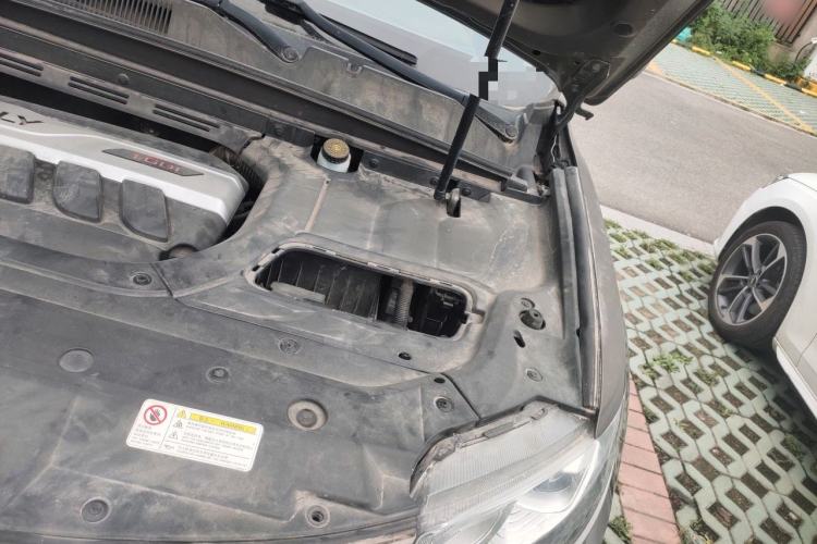 Used Geely Auto Emgrand X7 Sport 2018 1.8TD Automatic Two-Wheel Drive Smart 4G Connected Version Engine Bay Left