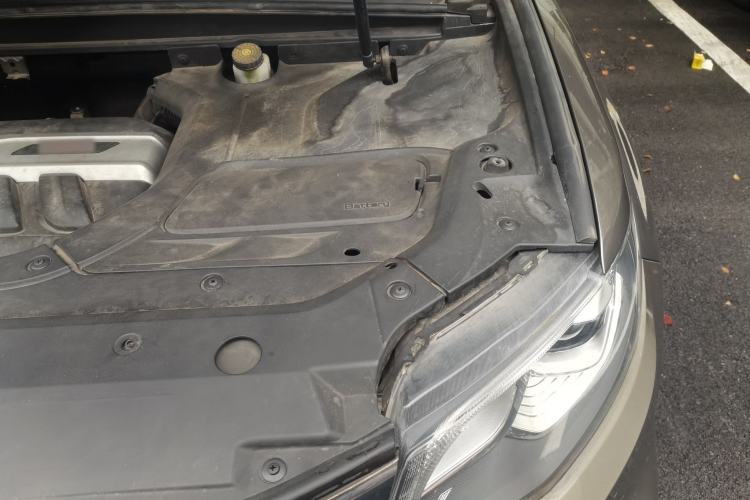 Used Geely Auto Emgrand X7 Sport 2018 1.8TD Automatic Two-Wheel Drive Smart 4G Connected Version Engine Bay Left