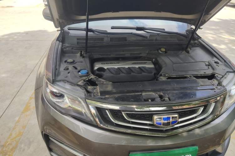 Used Geely Auto Emgrand X7 Sport 2018 1.8TD Automatic Two-Wheel Drive Smart Connect 4G Internet Edition Engine Bay Right