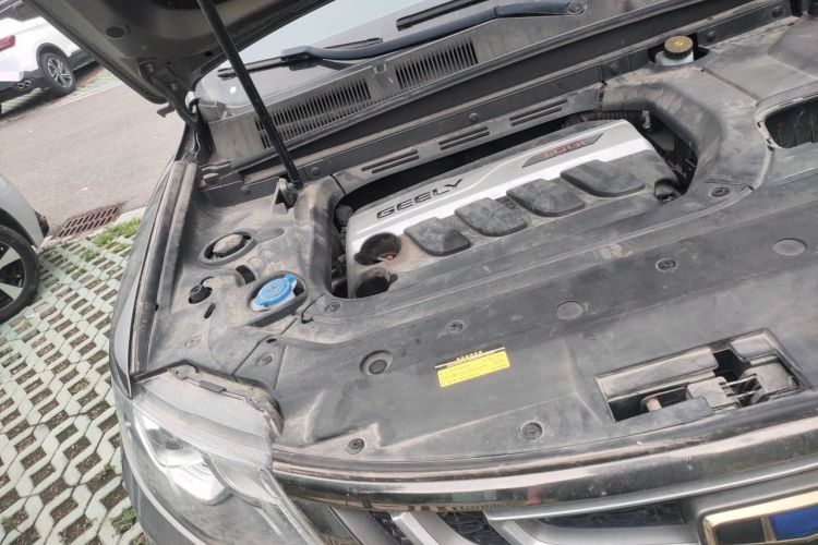Used Geely Auto Emgrand X7 Sport 2018 1.8TD Automatic Two-Wheel Drive Smart 4G Connected Version Engine Bay Right