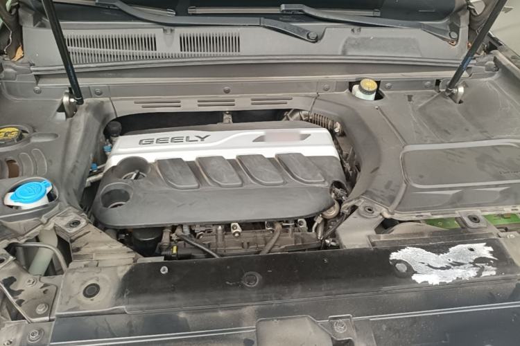 Used Geely Auto Emgrand X7 Sport 2018 1.8TD Automatic Two-Wheel Drive Smart Connect 4G Internet Edition Engine Bay