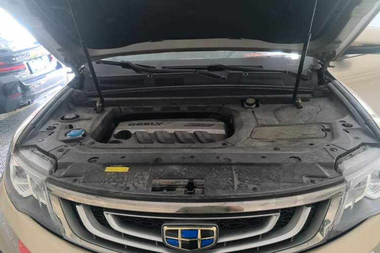 Used Geely Auto Emgrand X7 Sport 2018 1.8TD Automatic Two-Wheel Drive Smart Connect 4G Internet Edition Engine Bay