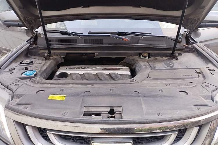 Used Geely Auto Emgrand X7 Sport 2018 1.8TD Automatic Two-Wheel Drive Smart 4G Connected Version Engine Bay