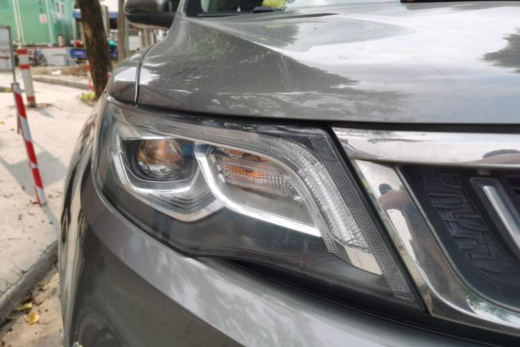 Used Geely Auto Emgrand X7 Sport 2018 1.8TD Automatic Two-Wheel Drive Smart Connect 4G Internet Edition Exterior 6