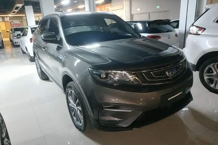 Used Geely Auto Emgrand X7 Sport 2018 1.8TD Automatic Two-Wheel Drive Smart 4G Connected Version Front Right 45 Deg