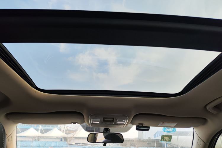 Used Geely Auto Emgrand X7 Sport 2018 1.8TD Automatic Two-Wheel Drive Smart Connect 4G Internet Edition Headliner