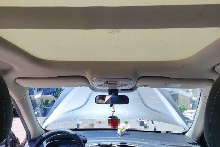 Used Geely Auto Emgrand X7 Sport 2018 1.8TD Automatic Two-Wheel Drive Smart Connect 4G Internet Edition Headliner