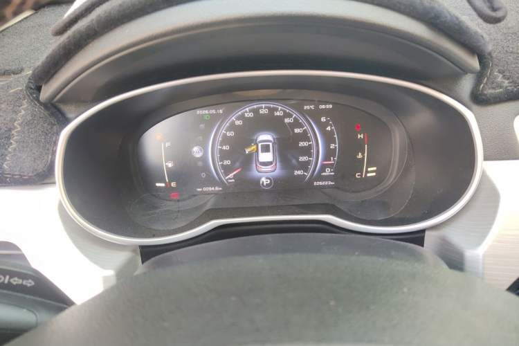 Used Geely Auto Emgrand X7 Sport 2018 1.8TD Automatic Two-Wheel Drive Smart Connect 4G Internet Edition Instrument Cluster