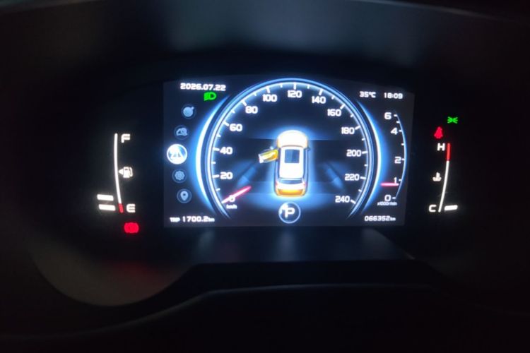 Used Geely Auto Emgrand X7 Sport 2018 1.8TD Automatic Two-Wheel Drive Smart Connect 4G Internet Edition Instrument Cluster