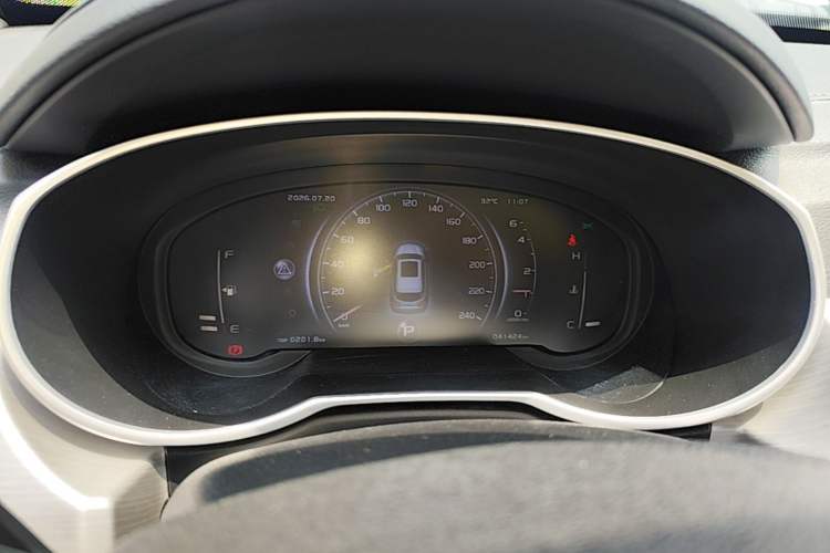 Used Geely Auto Emgrand X7 Sport 2018 1.8TD Automatic Two-Wheel Drive Smart Connect 4G Internet Edition Instrument Cluster