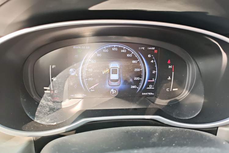 Used Geely Auto Emgrand X7 Sport 2018 1.8TD Automatic Two-Wheel Drive ZhiZun Model with 4G Connectivity Instrument Cluster
