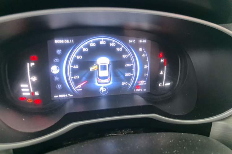 Used Geely Auto Emgrand X7 Sport 2018 1.8TD Automatic Two-Wheel Drive Smart Connect 4G Internet Edition Instrument Cluster